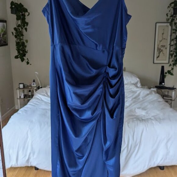 SHEIN BAE Solid Ruched Split Thigh Satin Cami Dress Size M - Picture 2 of 7